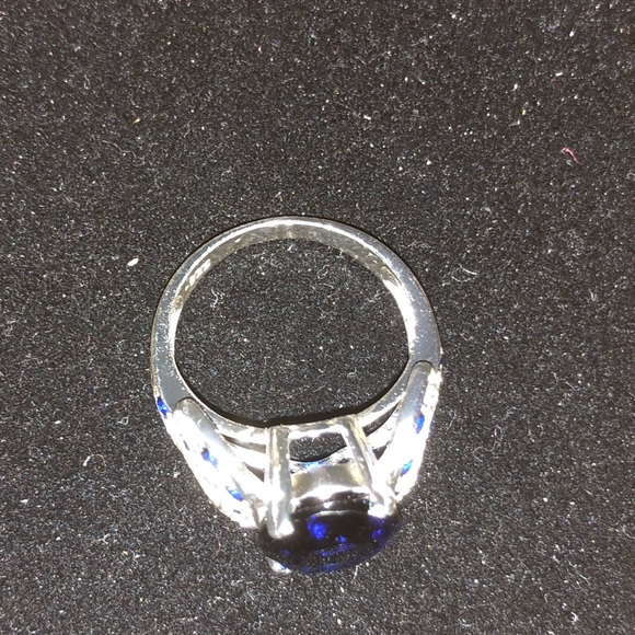 Ring - Picture 6 of 6